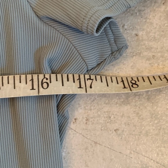 Gymshark keyhole cutout women’s shirt size XL Sage Green ribbed cap slee… - Picture 6 of 9